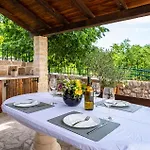 Urumovac Tatil Evi Starigrad Paklenica