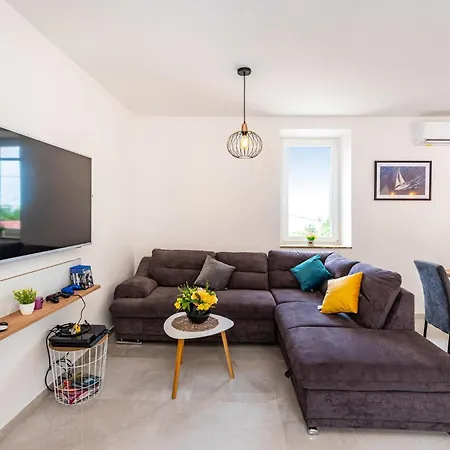 Urumovac Tatil Evi Starigrad Paklenica