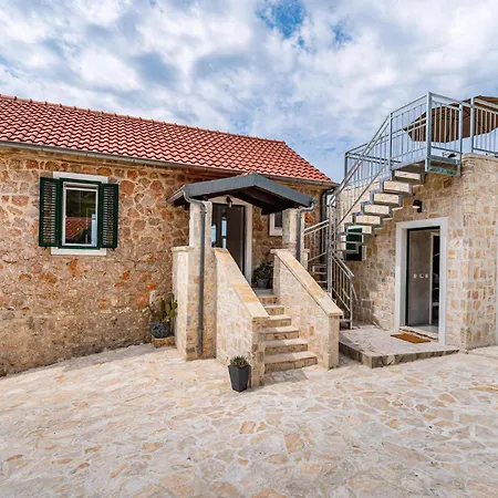 Urumovac Starigrad Paklenica