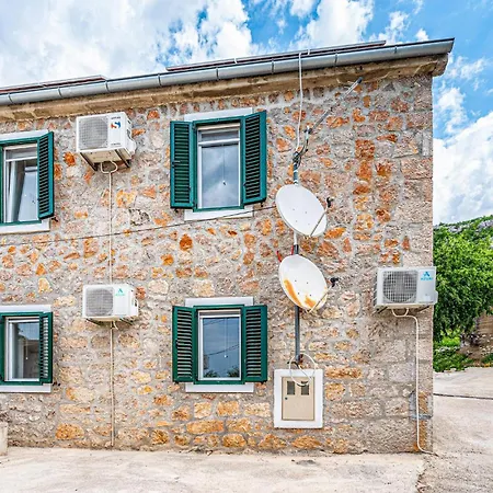 Urumovac Tatil Evi