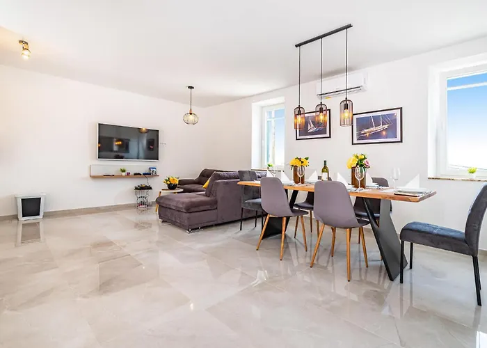 Urumovac Starigrad Paklenica