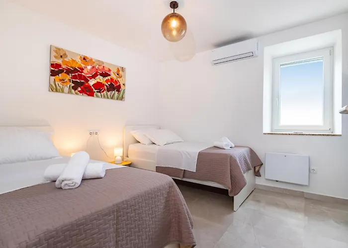 Urumovac Starigrad Paklenica